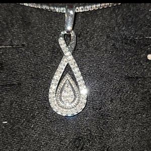 ❌SOLD❌ 1/10CT DIAMOND PENDANT & CHAIN